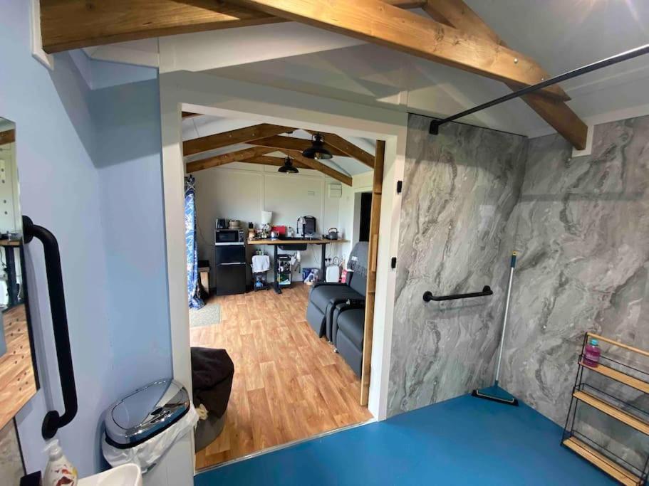 Hafan Y Mynydd - Accessible Double Shepherd Hut Machynlleth