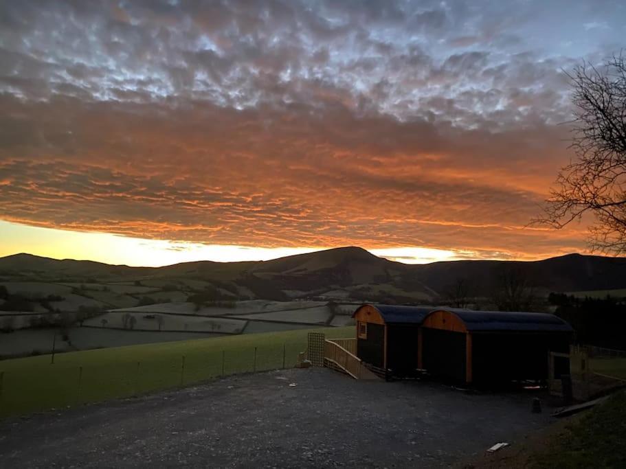 Hafan Y Mynydd - Accessible Double Shepherd Hut * Machynlleth