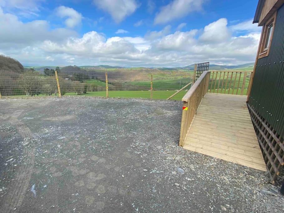 Hafan Y Mynydd - Accessible Double Shepherd Hut Apartment Machynlleth