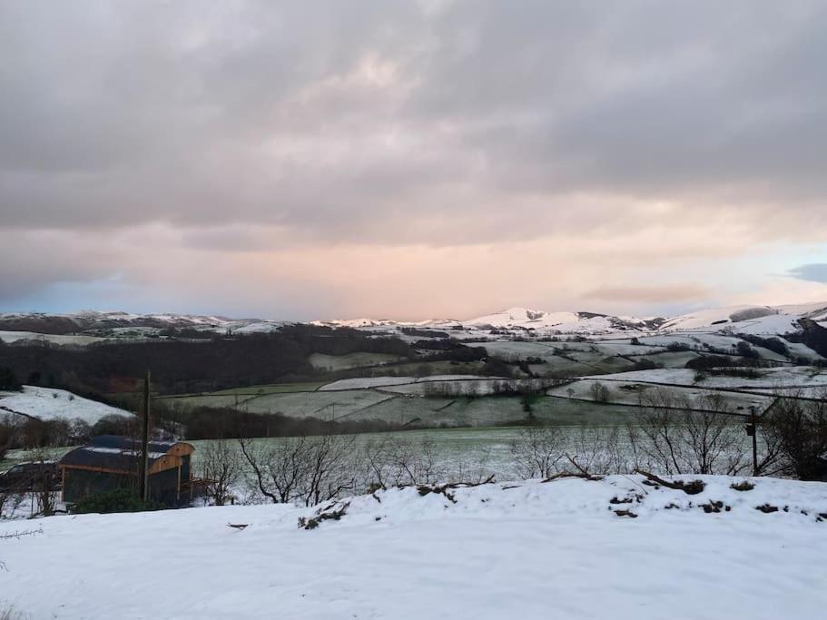 Hafan Y Mynydd - Accessible Double Shepherd Hut * Machynlleth