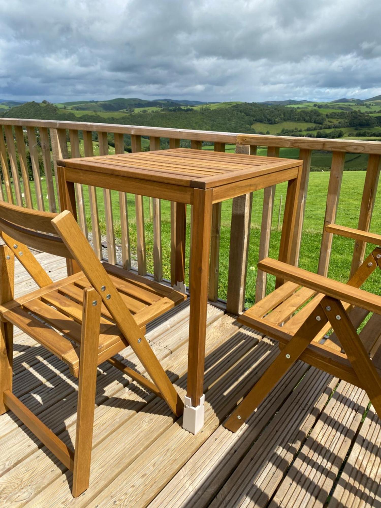 Hafan Y Mynydd - Accessible Double Shepherd Hut Apartment *